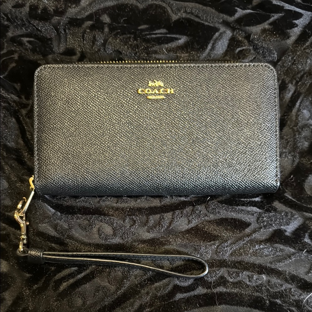 Coach Black Leather Large Zip Wristlet